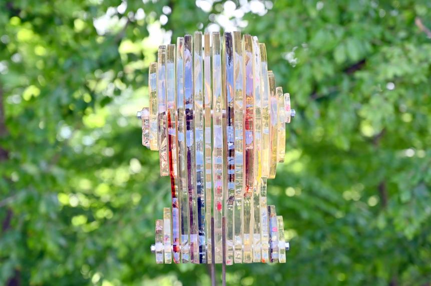 Eva Kühberger (Undatiert), Recht auf Privatsphäre, Artikel 12, Freyung, Pfad der Menschenrechte, Undatiert, Bild 2/6