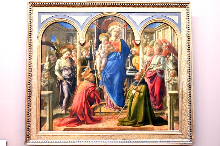 Fra Filippo Lippi (1426–1462), Die Jungfrau Maria und das Jesuskind, umgeben von Engeln, dem Heiligen Frediano und dem Heiligen Augustinus (Barbadori-Altar), Paris, Musée du Louvre, Saal 708, 1437