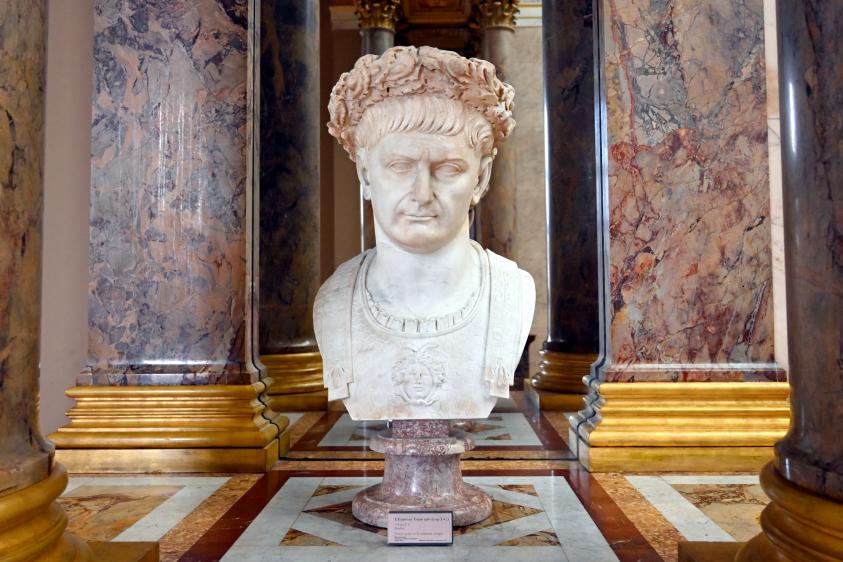 Kaiser Trajan (98-117 n. Chr.), Paris, Musée du Louvre, Saal 716a, 108