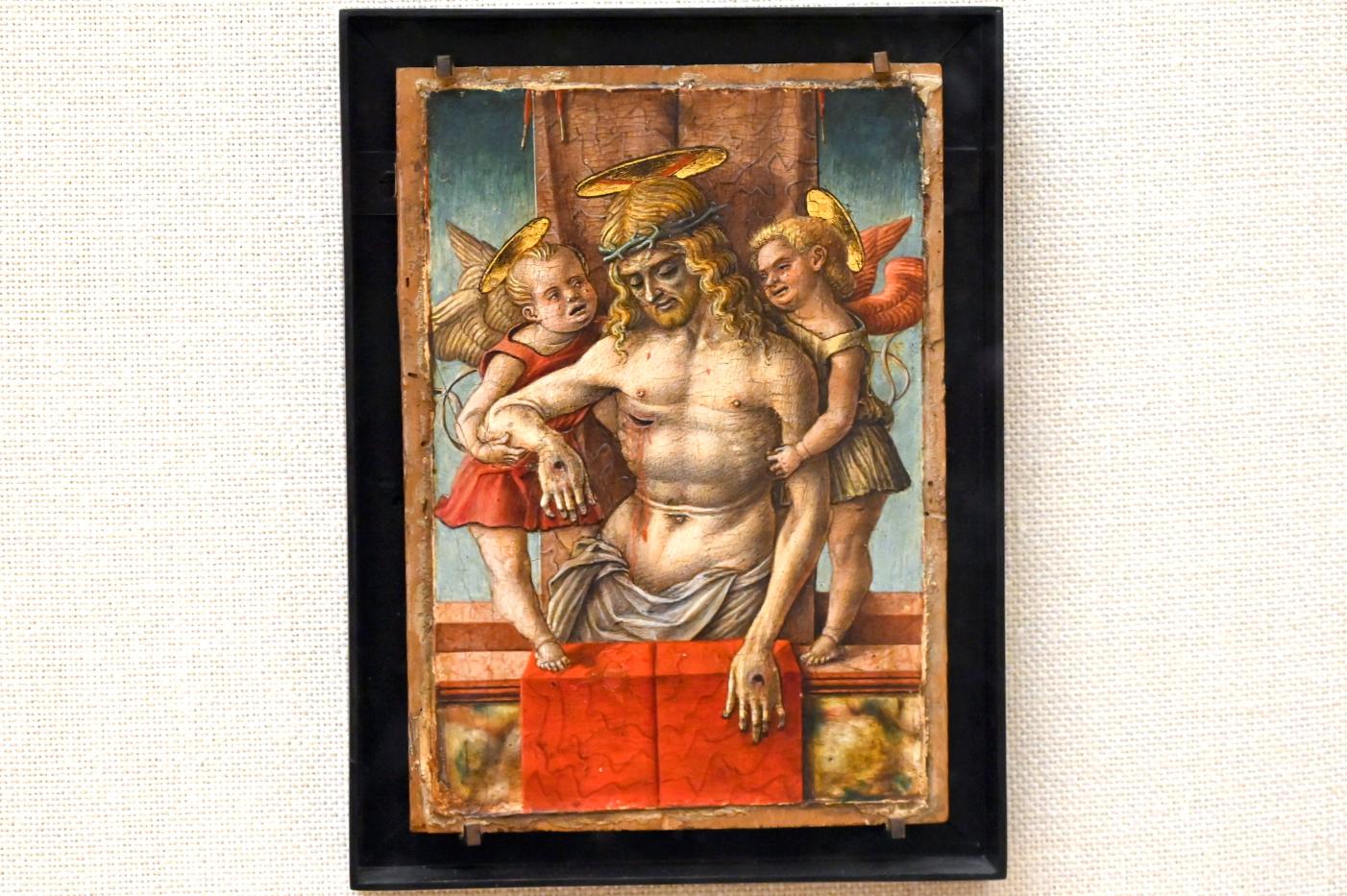 Carlo Crivelli (1472–1492), Der tote Christus, gestützt von zwei Engeln, Paris, Musée du Louvre, Saal 709, um 1485