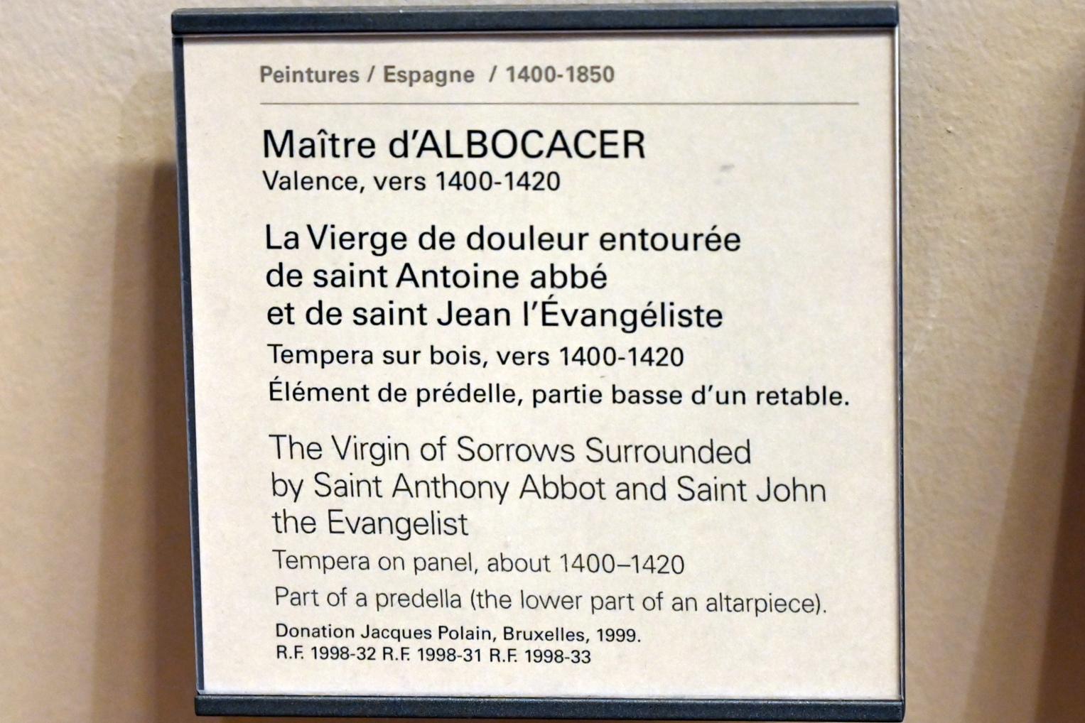 Meister von Albocasser (1410), Die Schmerzensmutter, umgeben vom Heiligen Antonius Abbas und dem Heiligen Johannes dem Evangelisten, Paris, Musée du Louvre, Saal 730, um 1400–1420, Bild 2/2