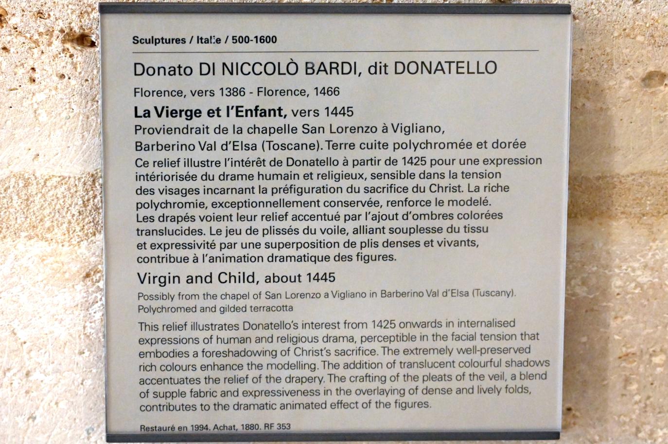 Donatello (1412–1466), Maria mit Kind, Barberino Val d’Elsa, Kirche San Lorenzo a Vigliano, jetzt Paris, Musée du Louvre, Saal 160, um 1445, Bild 3/4