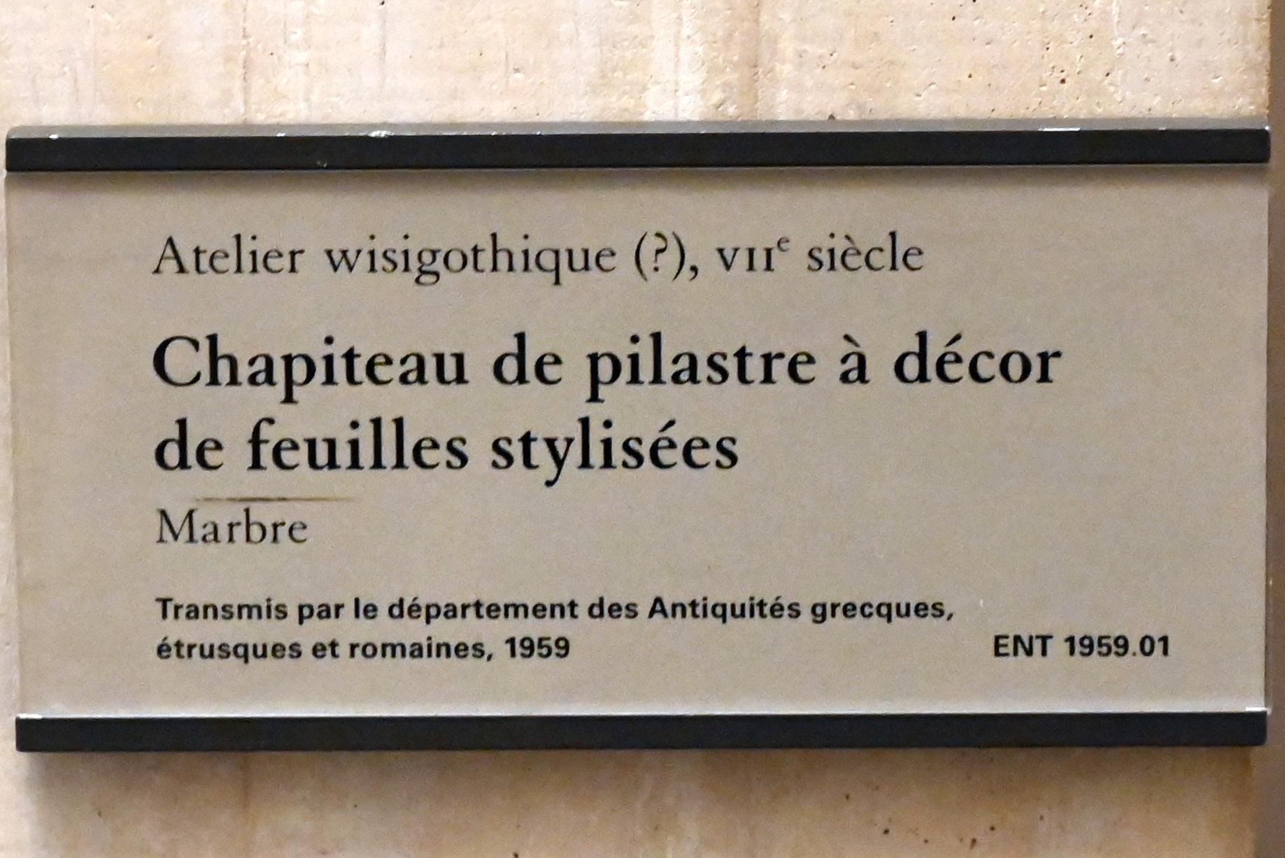Pilasterkapitell mit stilisierten Blättern, Paris, Musée du Louvre, Saal 164, 6. Jhd., Bild 2/2