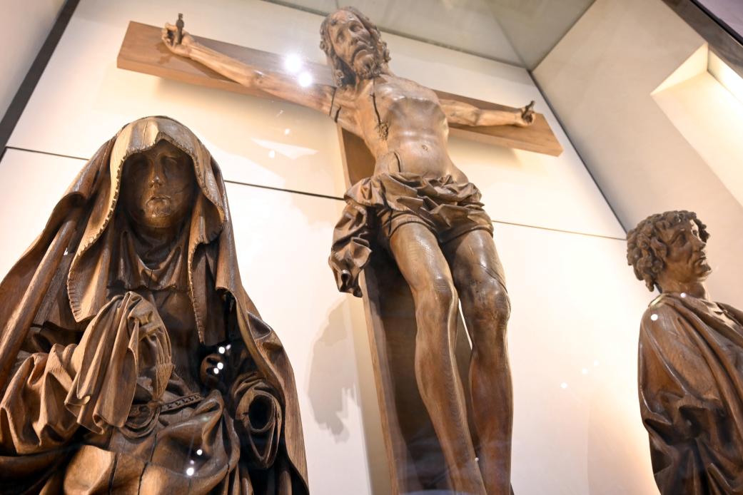 Christus am Kreuz, die Jungfrau und der heilige Johannes, Nivelles, Stiftskirche St. Gertrud, jetzt Paris, Musée du Louvre, Saal 169, Ende 15. Jhd., Bild 5/9